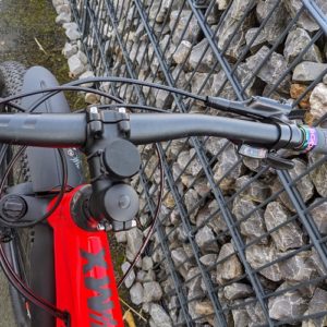 Die Fahrrad Halterung ist am Vorbau montiert